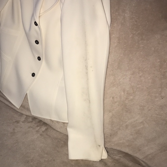 Tahari Arthur s. Levine petite 8P white jacket damaged - Picture 7 of 7
